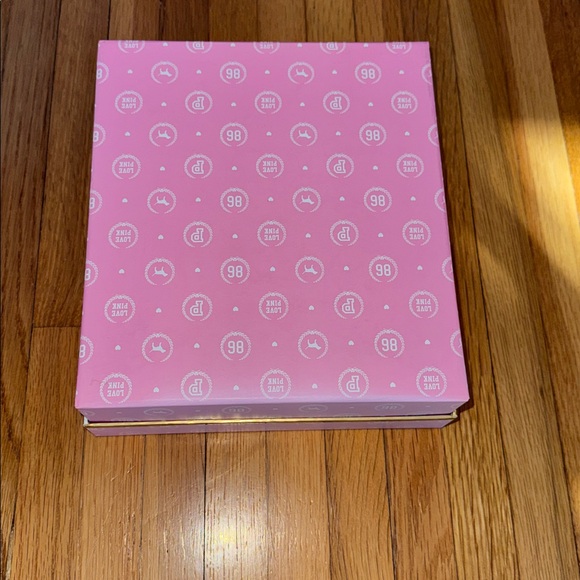 Victoria’s Secret Pink and Gold Decorative Box - Picture 2 of 7